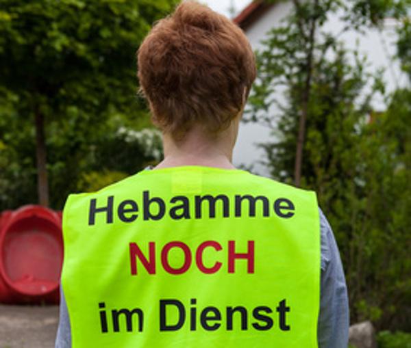 Hebammen sind als Berufsstand in Deutschland gefährdet 
