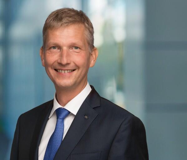 Dr. Wolfgang Matz steht an der Spitze der KKH Dr. Wolfgang Matz steht an der Spitze der KKH