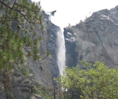 Risikosport wie Base Jumping beinhalten hohe Risiken für die Gesundheit ,  (c) Sebastian Fuss / pixelio.de