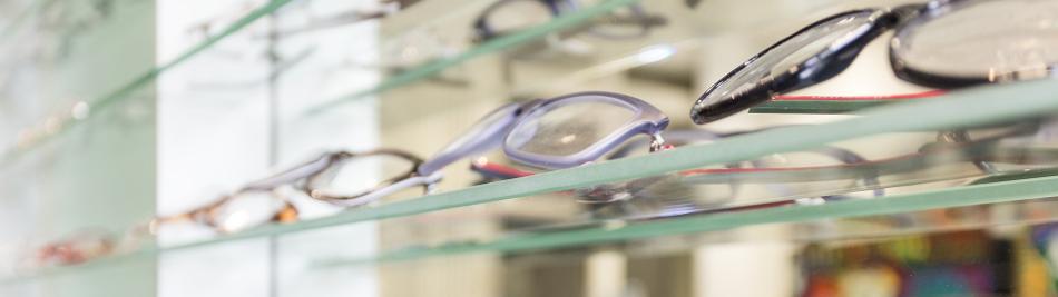Was zahlt die Krankenkasse für Brillen oder Kontaktlinsen?
