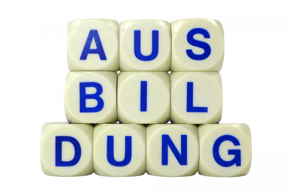 (c) Azubis benötigen eine eigene Krankenkasse 