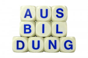 (c) Azubis benötigen eine eigene Krankenkasse ,  (c) U. Weinreich / pixelio.de (c) Azubis benötigen eine eigene Krankenkasse ,  (c) U. Weinreich / pixelio.de