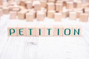 Petition zur Hilfsmittel Versorgung und Prüfung durch den MDK,  (c) Getty Images / Devenorr Petition zur Hilfsmittel Versorgung und Prüfung durch den MDK,  (c) Getty Images / Devenorr