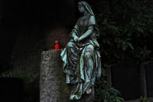 Die Krankenkasse zahlt nicht: Welche Kosten sind mit dem Totenschein verbunden?,  (c) Erwin Lorenzen / pixelio.de