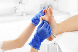 medizinische Fußpflege und Krankenkassen ,  (c) getty Images / Andrey Popov medizinische Fußpflege und Krankenkassen ,  (c) getty Images / Andrey Popov