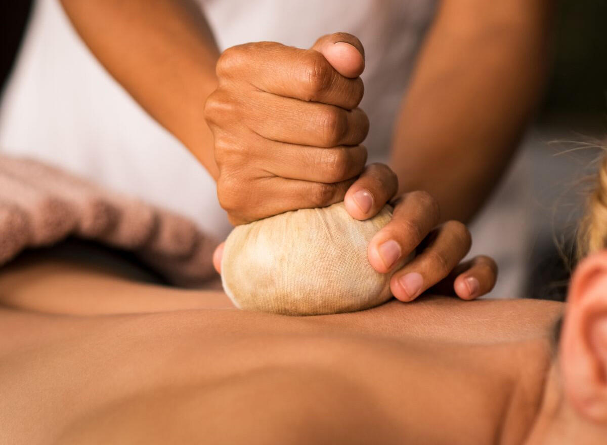 Ayurveda - Naturheilverfahren und Lebenskunst 