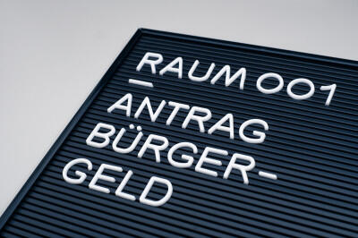 B&uuml;rgergeld und Krankenkasse,  (c) getty Images /lowkick