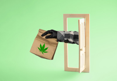 CDU - Gesundheitsministerin will IOmport von mediznischem Cannabis eind&auml;mmen  ,  (c) Getty Images / dvulikaia