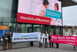 Protesaktion von &Auml;rzten der IPPNW in Stuttgart 2026