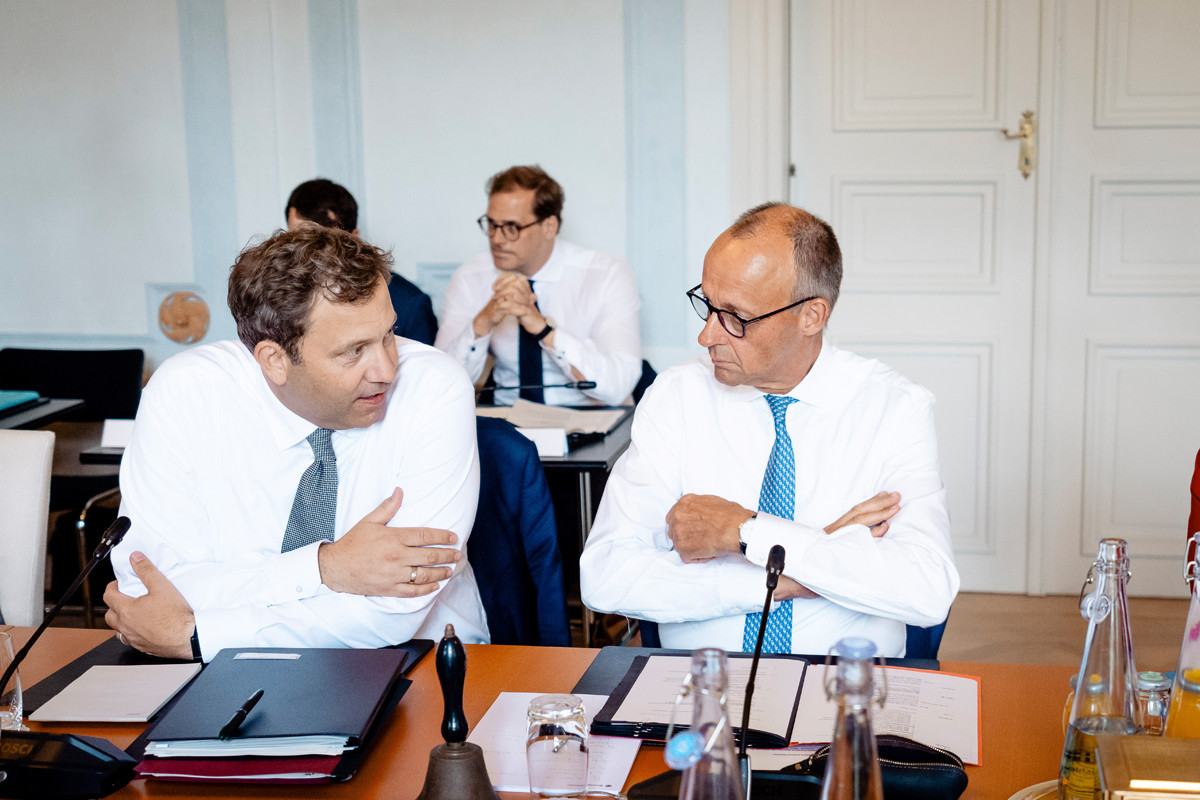 Bundeskanzler Merz und Vizekanzler Klingbeil auf der Klausurtagung auf Schloss Neuhardenberg 2026 Bundeskanzler Merz und Vizekanzler Klingbeil auf der Klausurtagung auf Schloss Neuhardenberg 2026