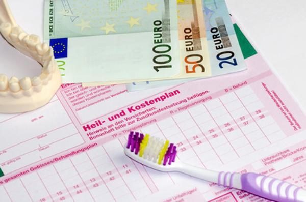 Mit dem Heil- und Kostenplan k&ouml;nnen Zahnpatienten im Netz weitere Angebote einholen 
