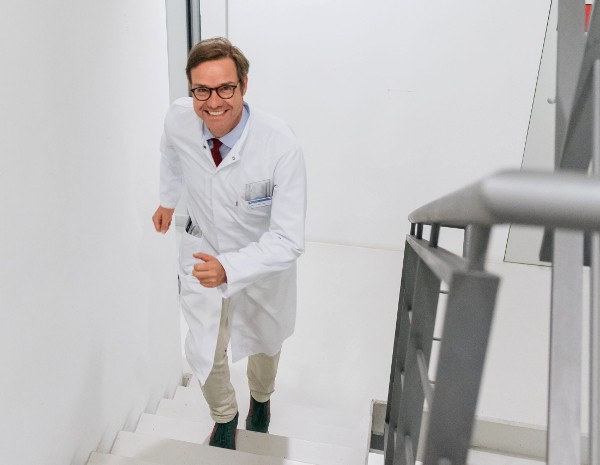Treppe statt Aufzug - Credo von Präventionsmediziner Prof. Martin Halle