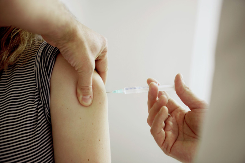 Impfung einer Jugendlichen gegen HPV