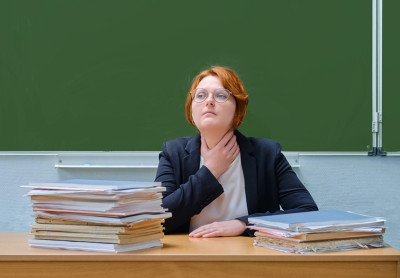 Heiserkeit und Stimmverlust im beruflichen Alltag,  (c) Getty Images / Andrey Zhuravlev
