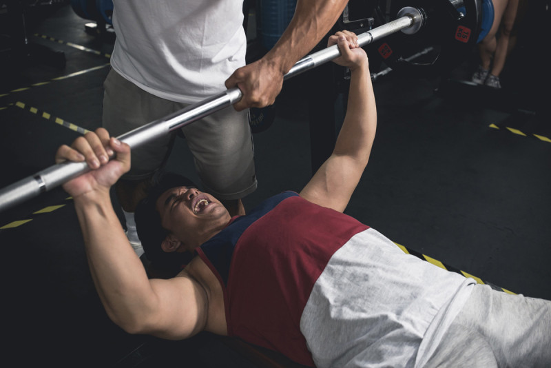 Falsches Trainieren verursacht schmerzhaften Muskelkater